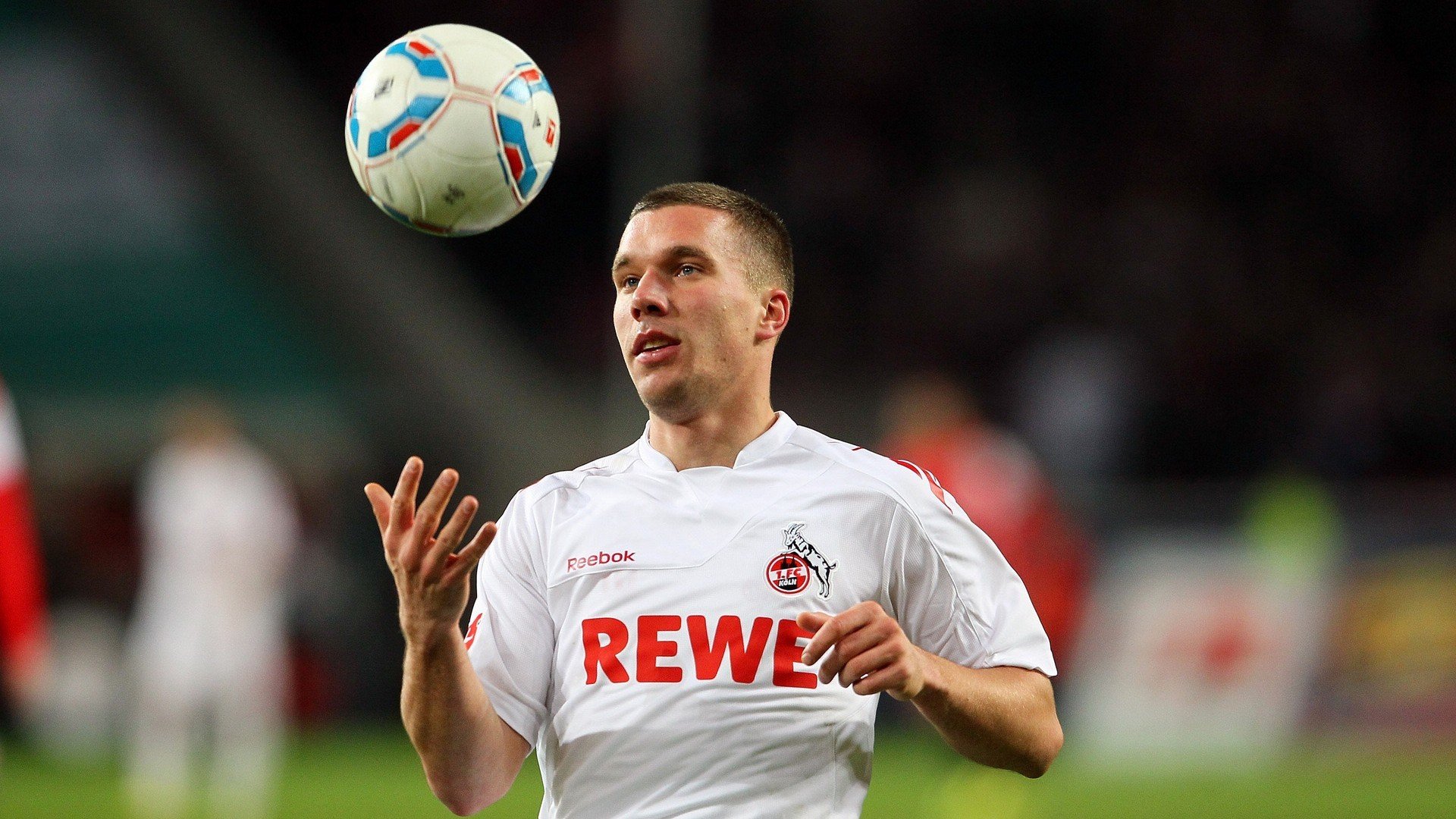 斯洛特鼓励年轻球员参与一线队比赛,斯特洛夫妻子