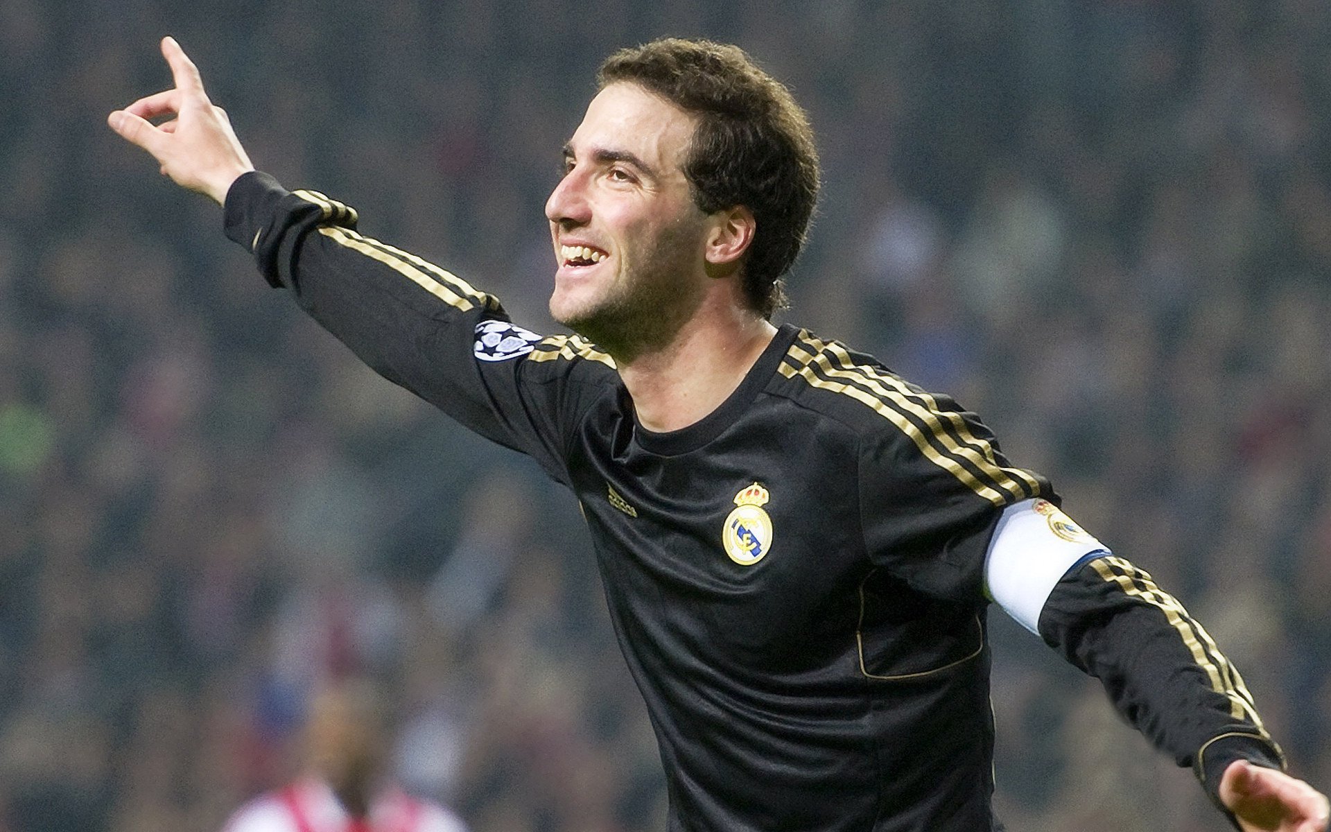 是否应加强退役球员对现役球员指导,准备退役的球员